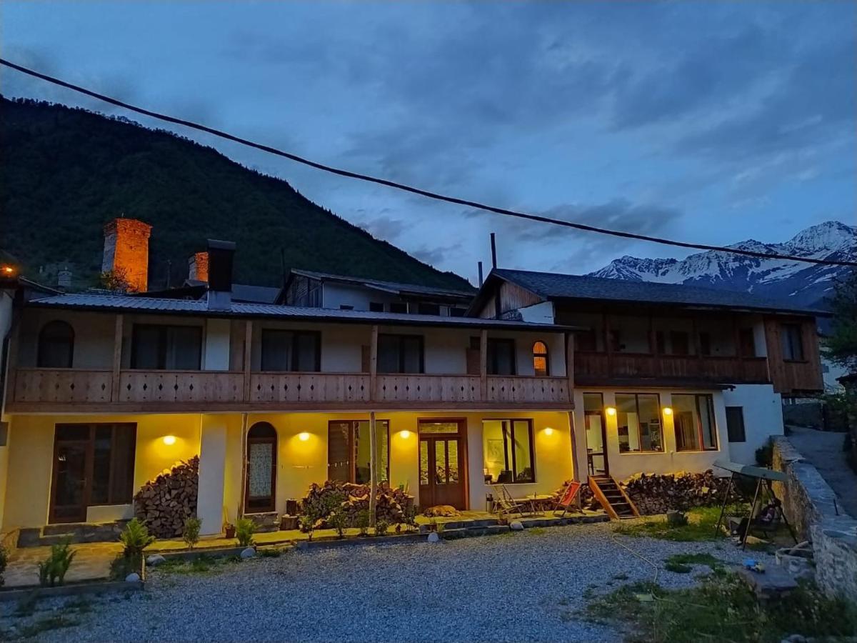 Bapsha Guesthouse Mestia Esterno foto